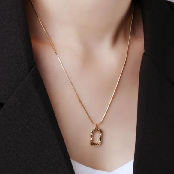 New 18k Gold Plated Double Layered Chain Necklace - Picture 5 of 7